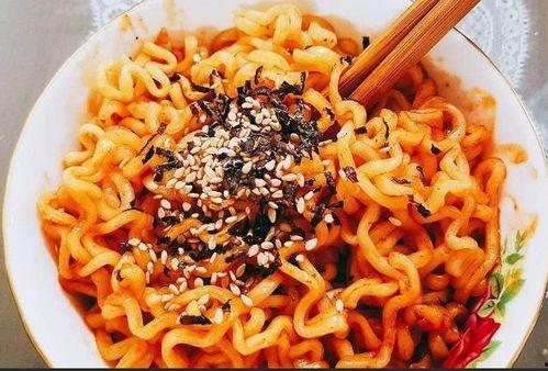 呆瓜吃火鸡面,一场味蕾与勇气的较量