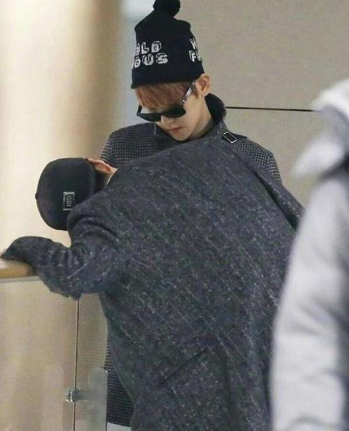 吴世勋吃瓜图,太可爱了！